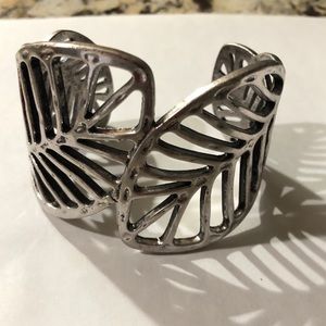 Vintage Wide Silver-Tone Cutout Leaves Cuff Bracelet Leaf Autumn